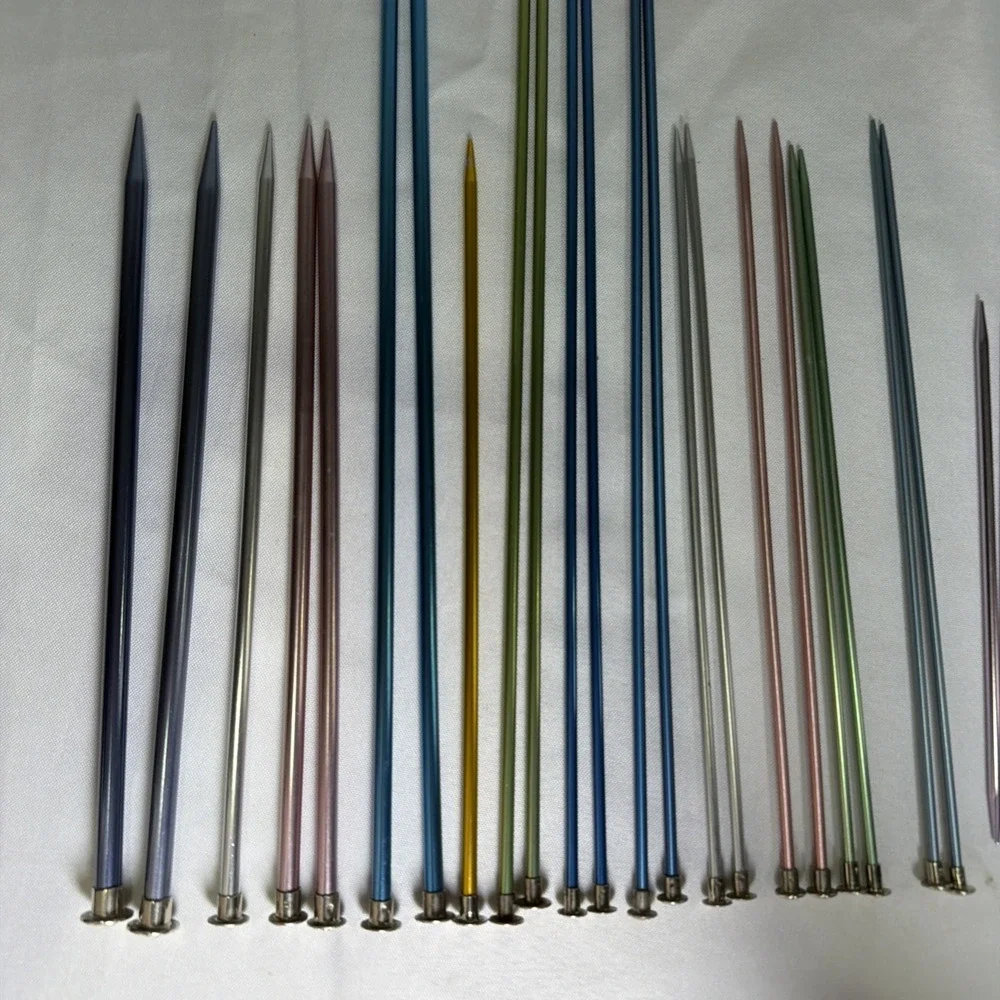 Vintage Boye Aluminum Multi Color Knitting Needles Variety Of Sizes Lot Of 29